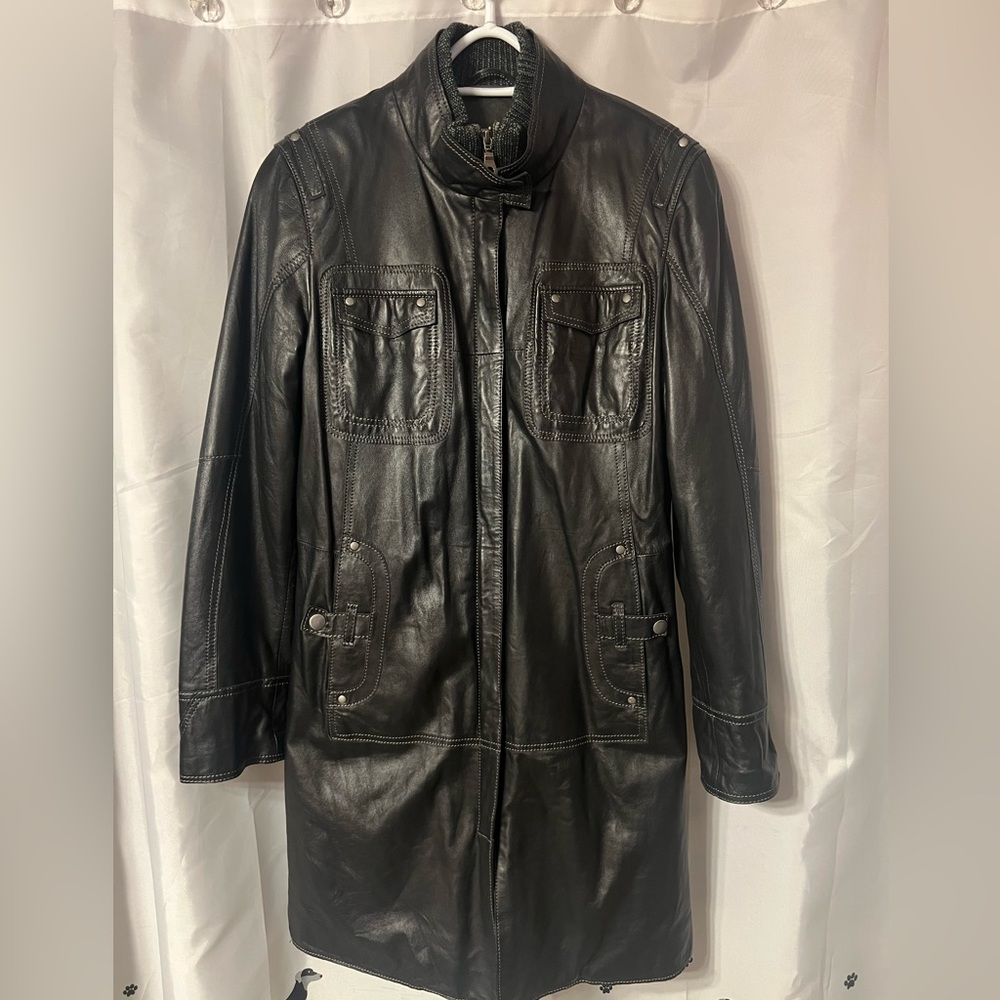 Danier Black Soft Leather Lined Coat. Size Large.